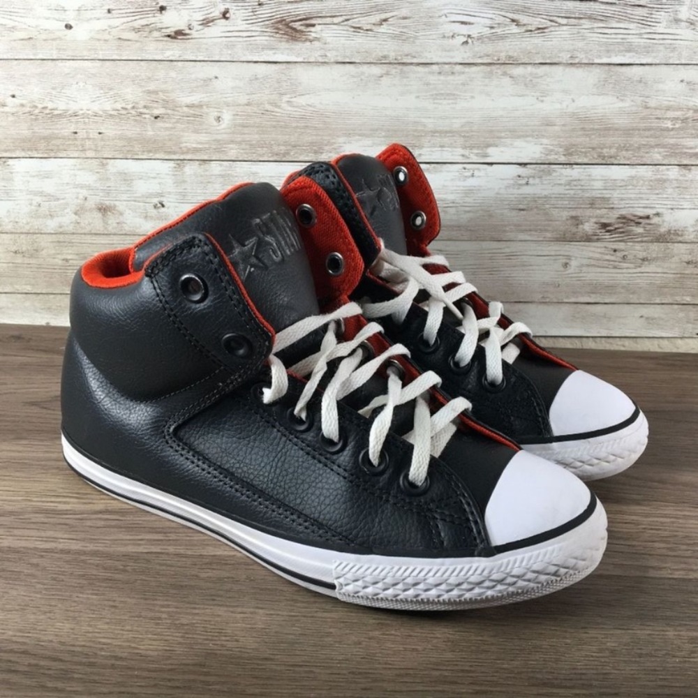 Size 4C Brand New Leather Converse